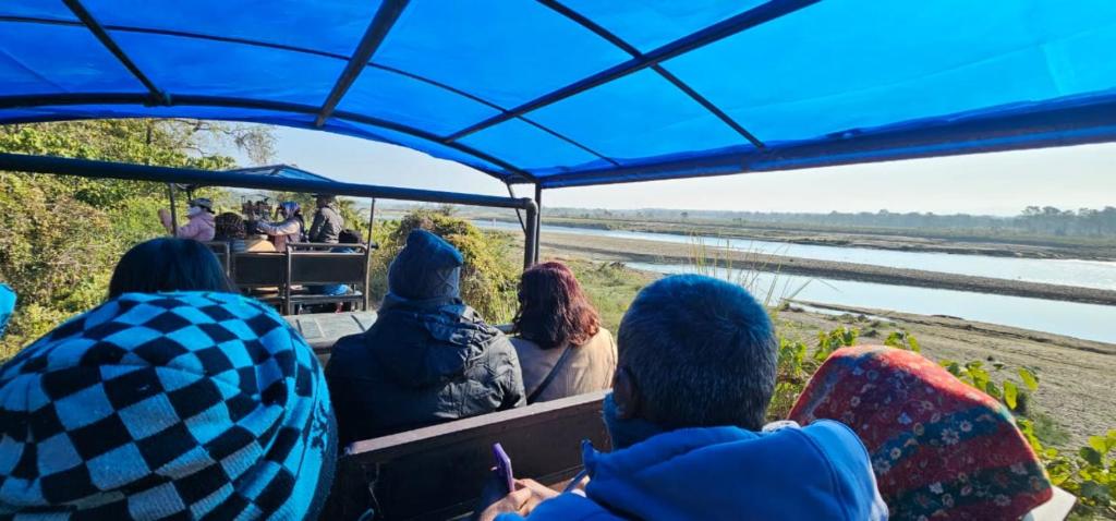 Jungle safari jeep overlooking the Rapti River