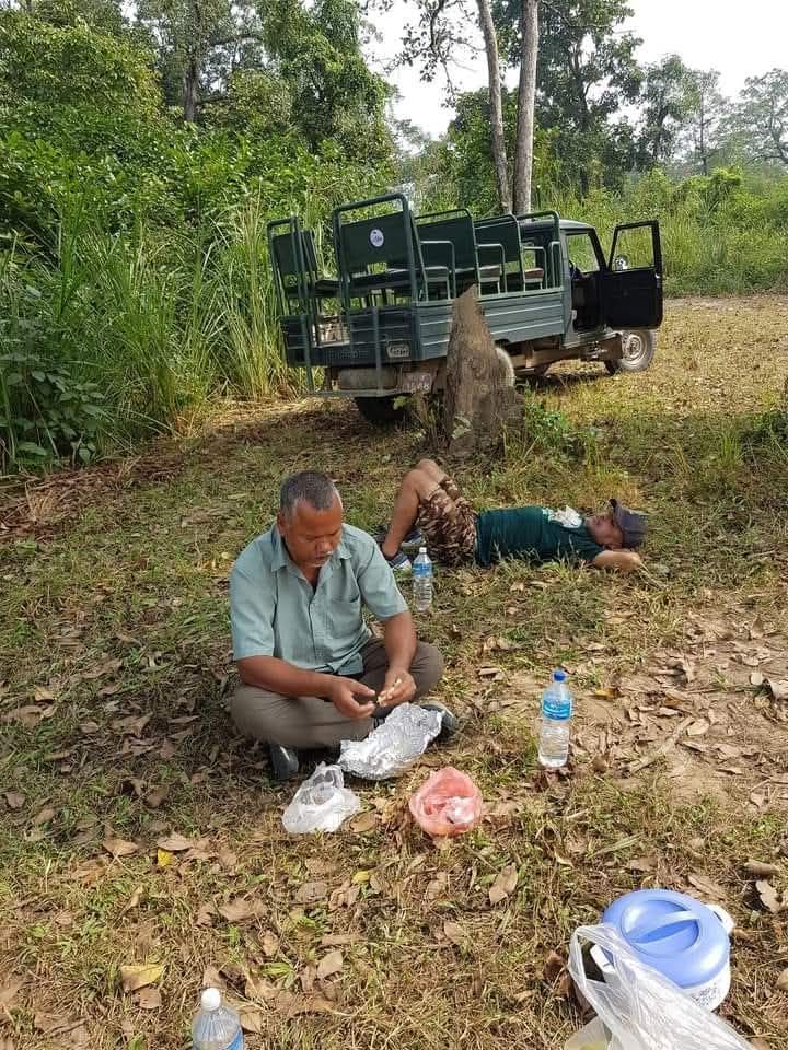 Safari stop in the Chitwan wilderness